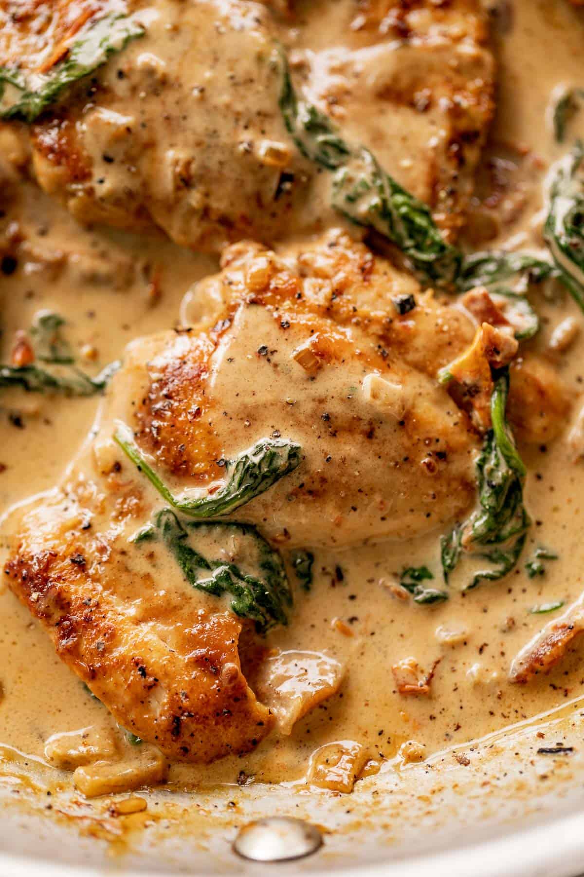 Creamy Sun Dried Tomato Chicken Thighs | craveitall